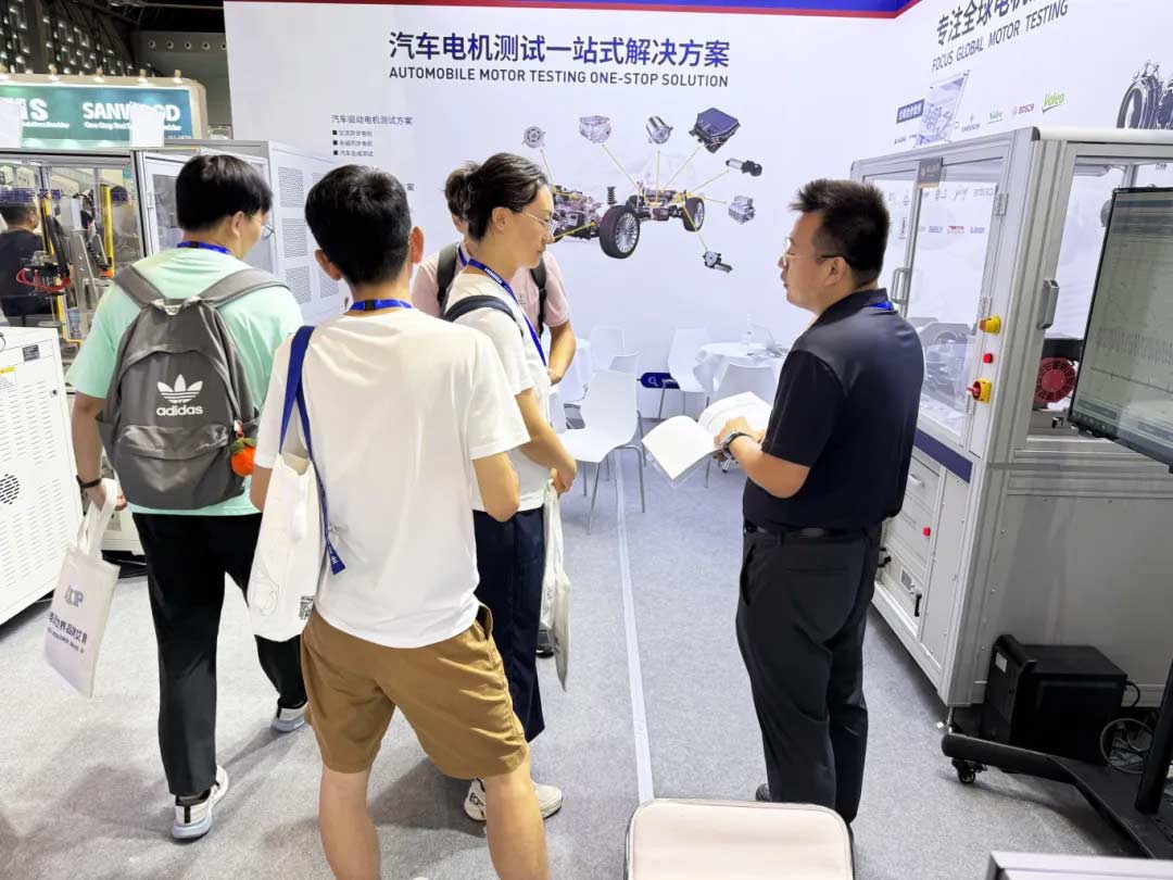 聚焦智能駕駛！艾普智能攜全場(chǎng)景方案亮相汽車(chē)行業(yè)展會(huì)